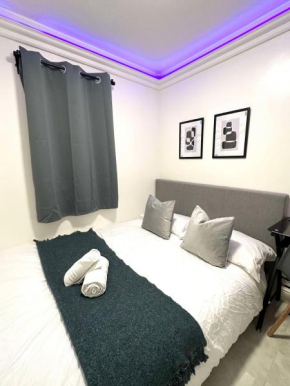 Modern Double Room in Kensington Central London